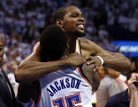 攻防两端都 攻防两端都