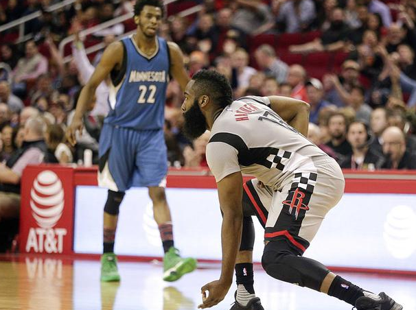 承担起更大 承担起更大