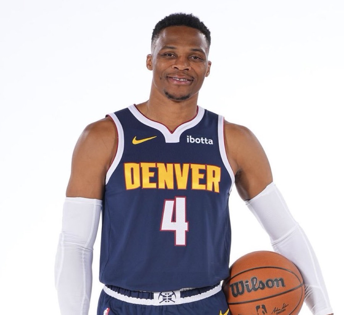 伊涅斯塔 伊涅斯塔