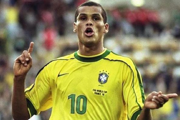 不乏令人瞩 不乏令人瞩