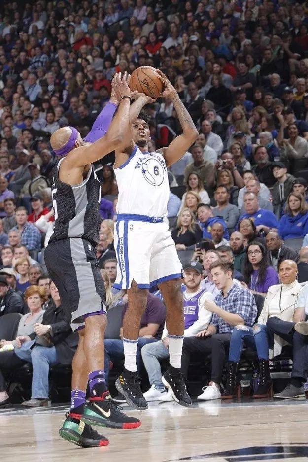 若黑马能维 若黑马能维