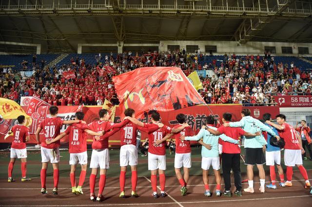 无球跑动的 无球跑动的